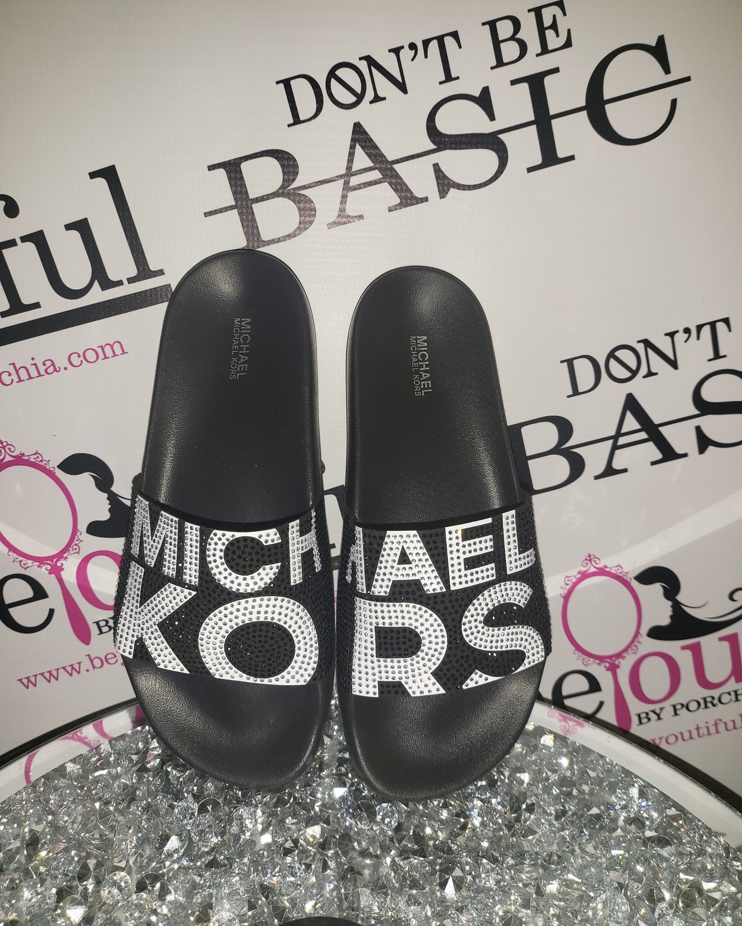 Michael Kors Black GlimoreLogo Rhinestone Slides 8w
